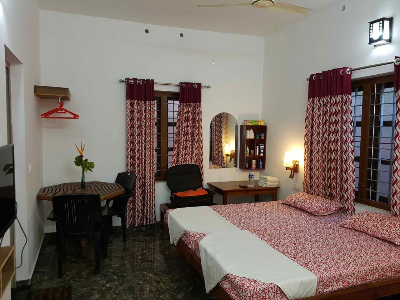 Southcanal Holidays Alappuzha Eksteriør billede